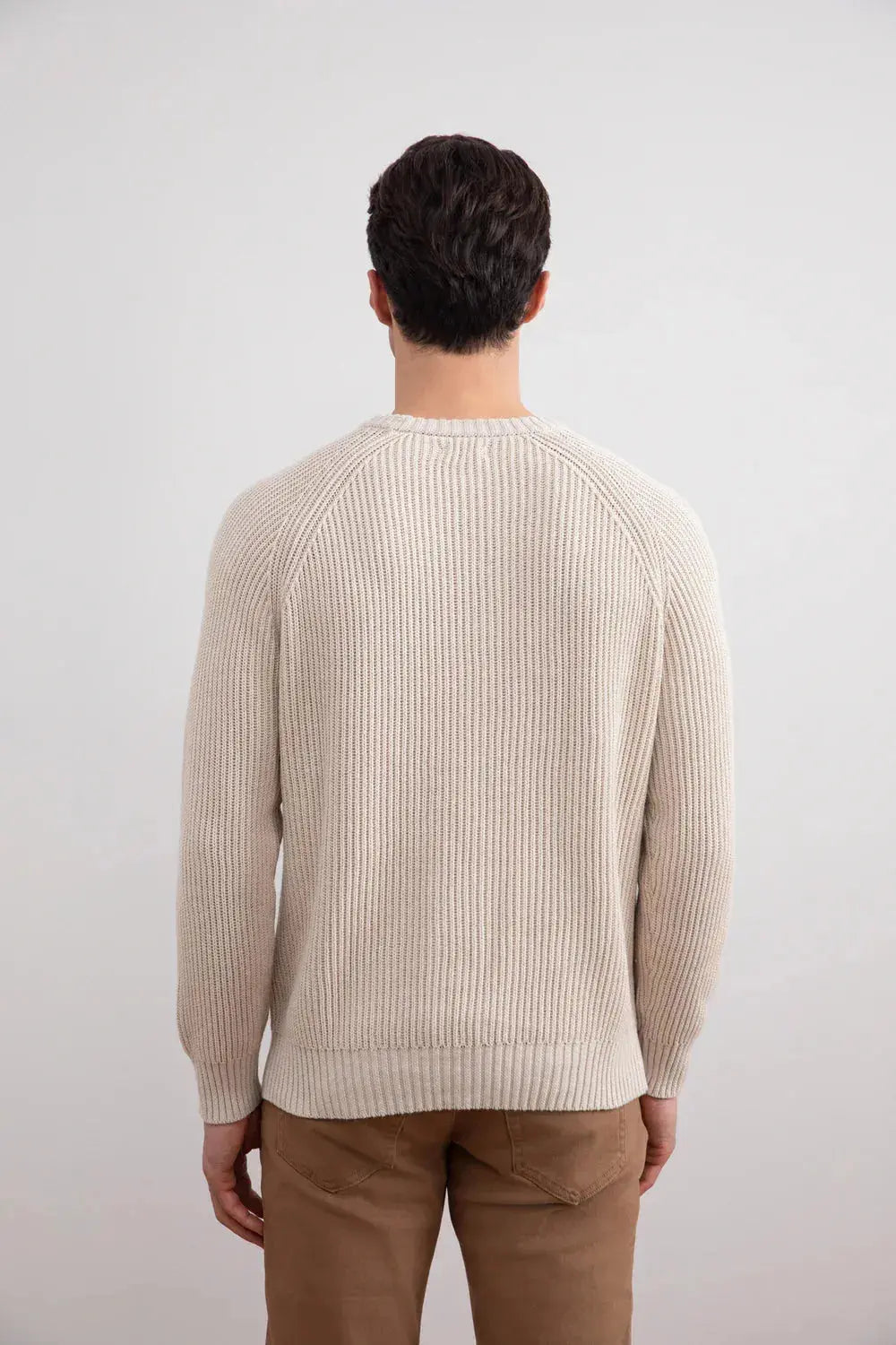 قميص إنجليزي ضيق