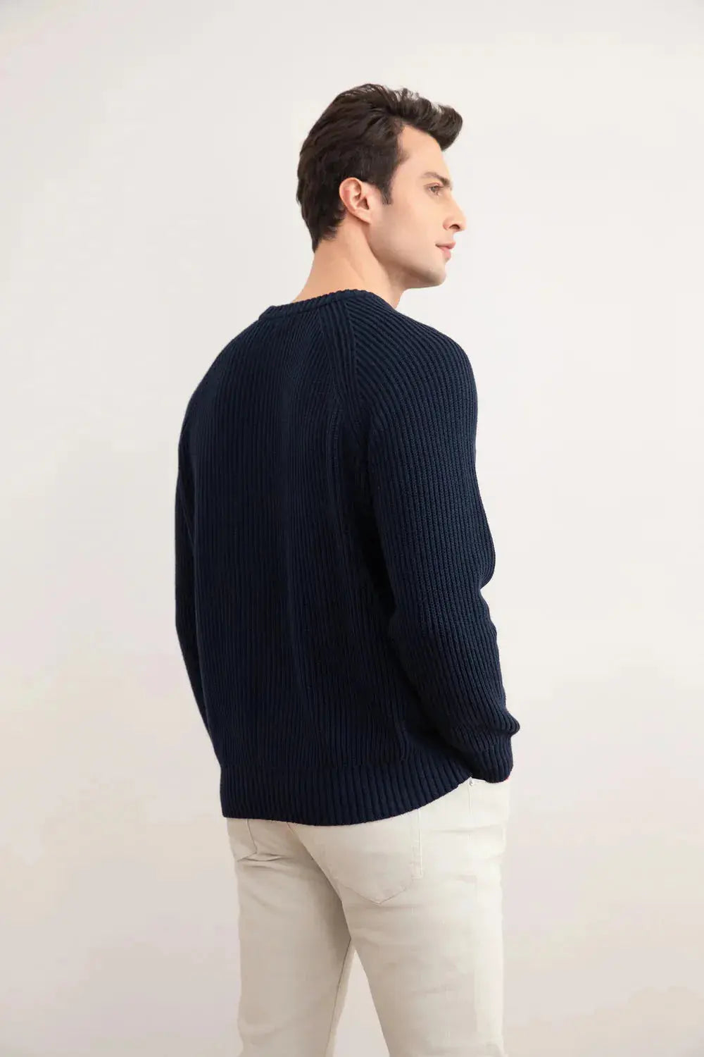 قميص إنجليزي ضيق