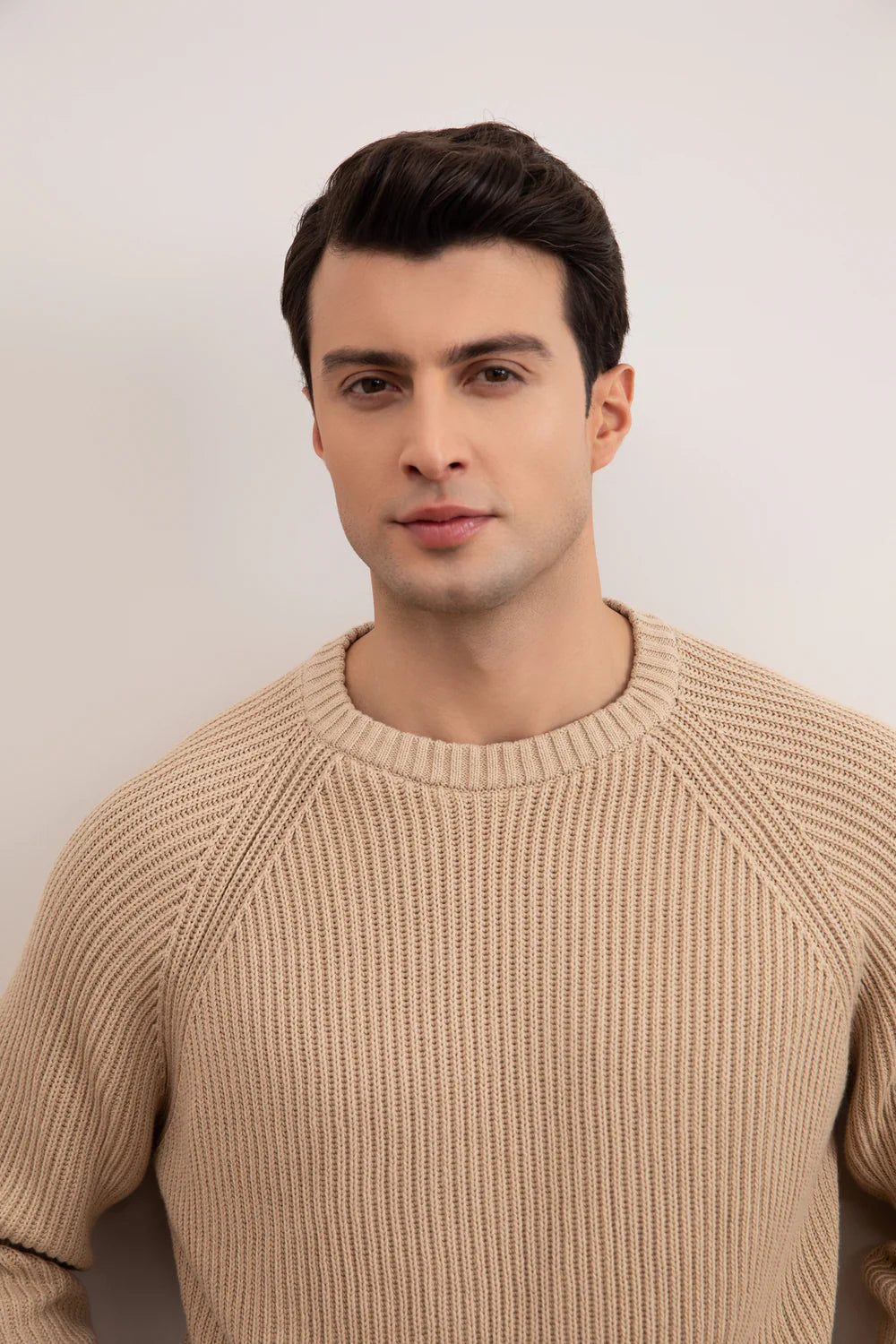 قميص إنجليزي ضيق