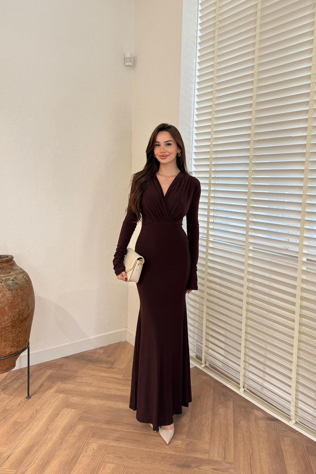 V-Neck Fishtail Dress - BROWN