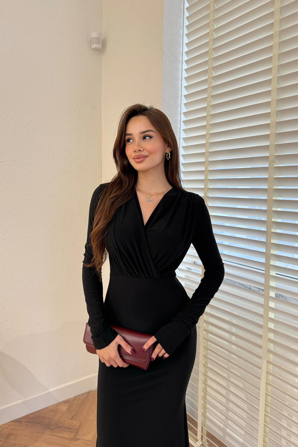 V-Neck Fishtail Dress - BROWN